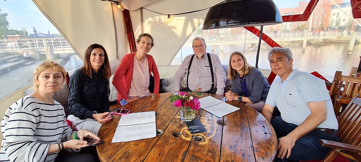 Group photo of the SEL4@LL Project partners, from left to right: Alessia Signorelli, Annalisa Morganti, Frances Hoferichter, Hannu Savolainen (critical friend), Konstanze Schoeps, José Antonio Lozano Quilis