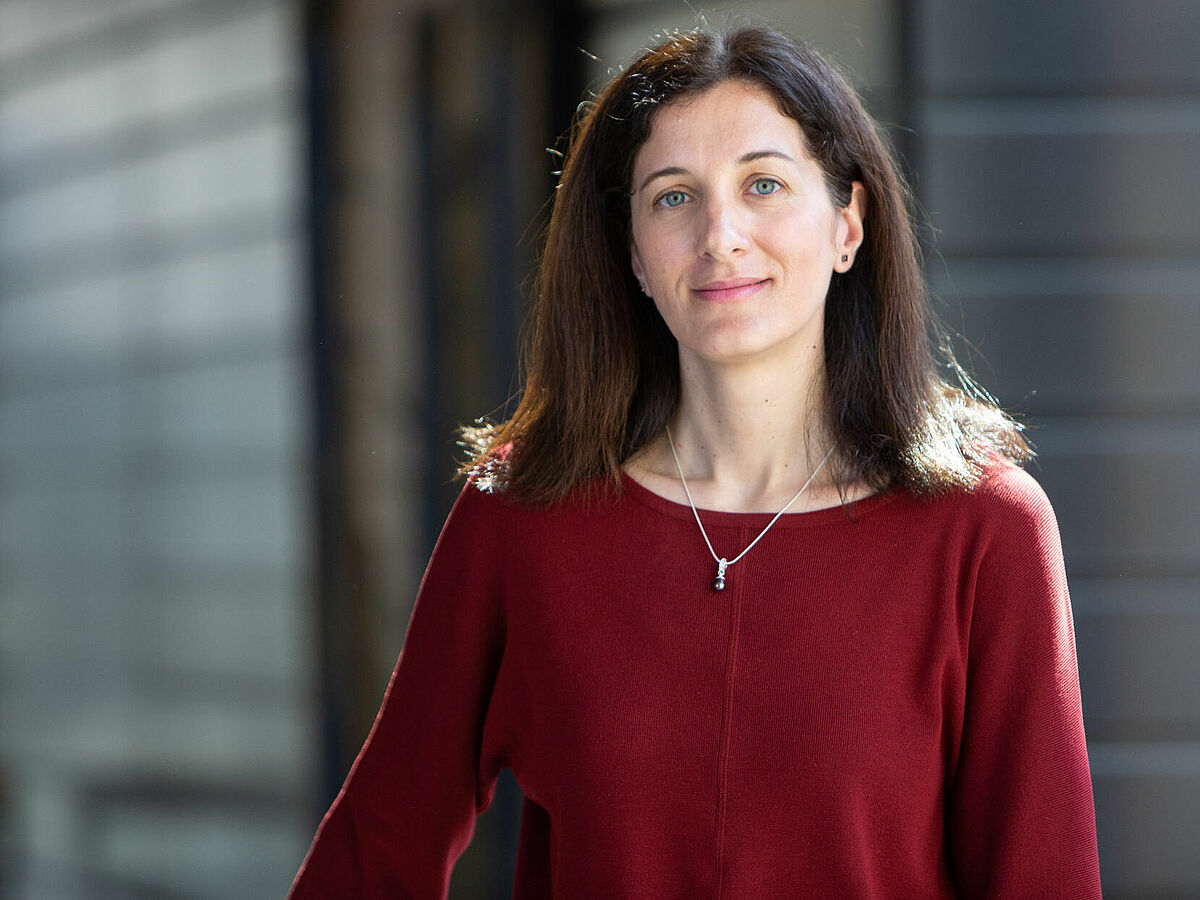 Foto Prof. Mihaela Delcea